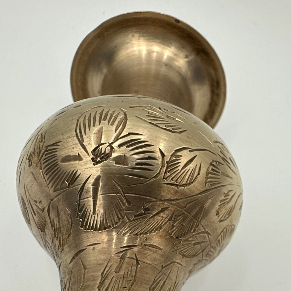 Vintage Brass Bud Vase Pedestal Base Etched Floral Leaf Boho Accent Decor 5" - Picture 4 of 11